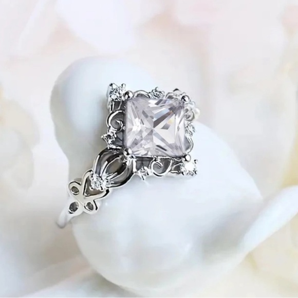 Dainty Blue Silver Victorian Inspired Ring - Picture 13 of 13